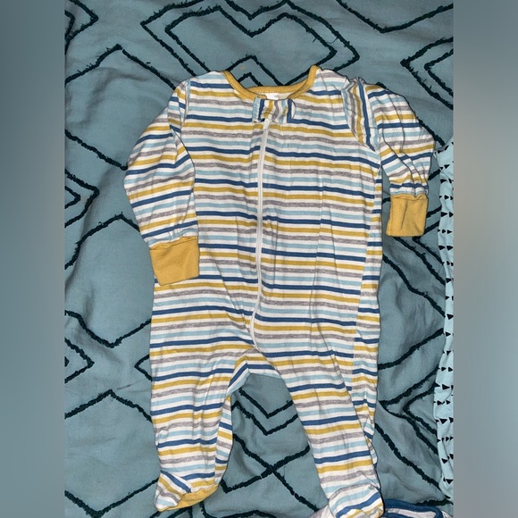 Gerber 0-3 Onesie Set of 3 - Picture 2 of 7